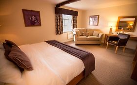 Guy'S Thatched Hamlet